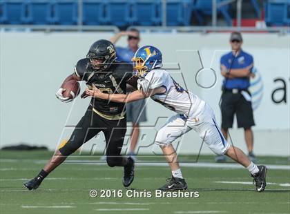 Thumbnail 3 in Robinson vs. Lakeside photogallery.