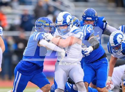 Thumbnail 2 in Kennebunk vs. Falmouth (MPA Class B State Final) photogallery.