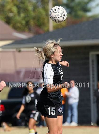 Thumbnail 3 in Bearden vs Sevier County (AAA Sectional) photogallery.
