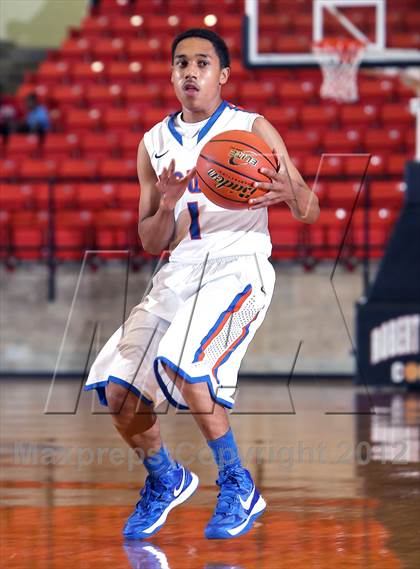 Thumbnail 1 in Hirschi vs. Bowie (DFW Basketball Challenge) photogallery.