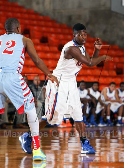 Thumbnail 1 in Hirschi vs. Bowie (DFW Basketball Challenge) photogallery.