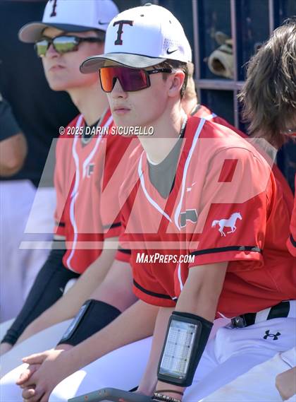 Thumbnail 2 in New Trier vs. Thurston (Coach Bob Invitational) photogallery.