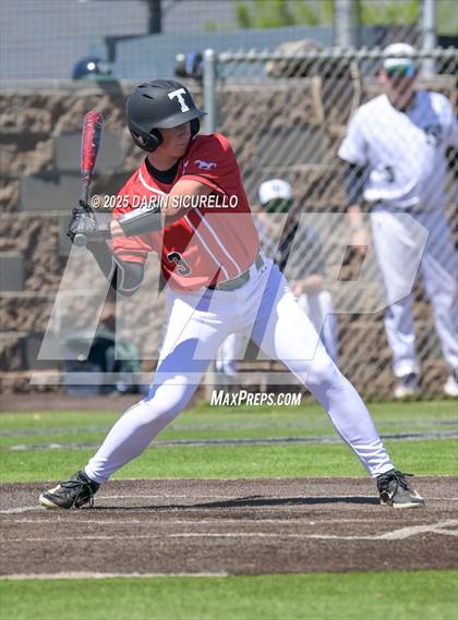 Thumbnail 2 in New Trier vs. Thurston (Coach Bob Invitational) photogallery.