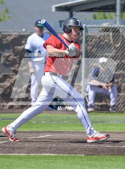 Thumbnail 2 in New Trier vs. Thurston (Coach Bob Invitational) photogallery.