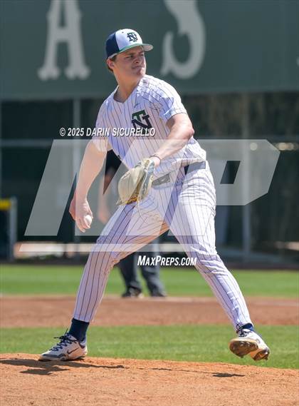 Thumbnail 1 in New Trier vs. Thurston (Coach Bob Invitational) photogallery.