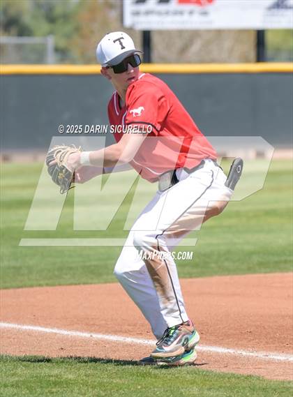 Thumbnail 1 in New Trier vs. Thurston (Coach Bob Invitational) photogallery.