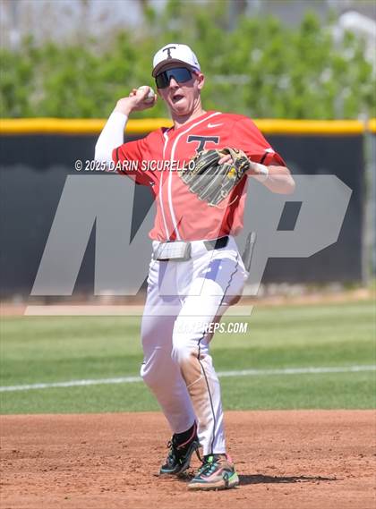 Thumbnail 3 in New Trier vs. Thurston (Coach Bob Invitational) photogallery.