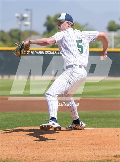 Thumbnail 2 in New Trier vs. Thurston (Coach Bob Invitational) photogallery.