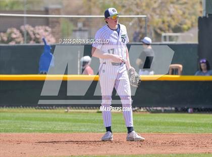 Thumbnail 1 in New Trier vs. Thurston (Coach Bob Invitational) photogallery.