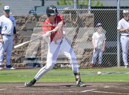 Thumbnail 1 in New Trier vs. Thurston (Coach Bob Invitational) photogallery.