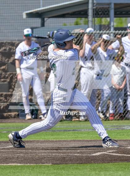 Thumbnail 2 in New Trier vs. Thurston (Coach Bob Invitational) photogallery.