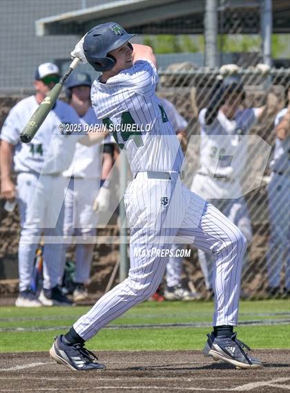 Thumbnail 3 in New Trier vs. Thurston (Coach Bob Invitational) photogallery.
