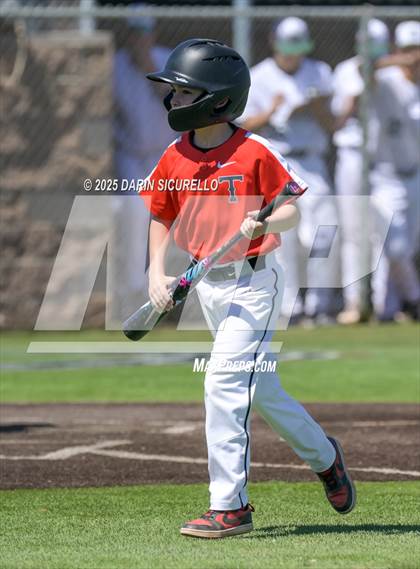Thumbnail 2 in New Trier vs. Thurston (Coach Bob Invitational) photogallery.