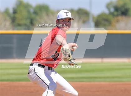 Thumbnail 3 in New Trier vs. Thurston (Coach Bob Invitational) photogallery.