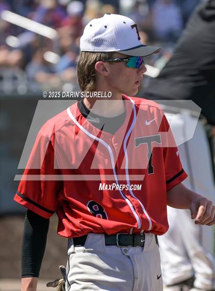 Thumbnail 1 in New Trier vs. Thurston (Coach Bob Invitational) photogallery.