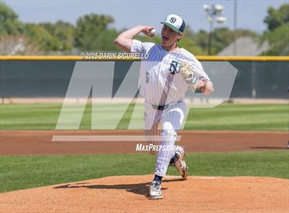 Thumbnail 3 in New Trier vs. Thurston (Coach Bob Invitational) photogallery.