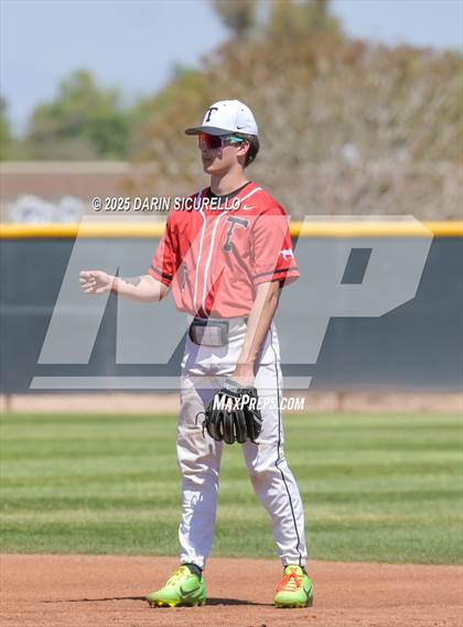 Thumbnail 2 in New Trier vs. Thurston (Coach Bob Invitational) photogallery.