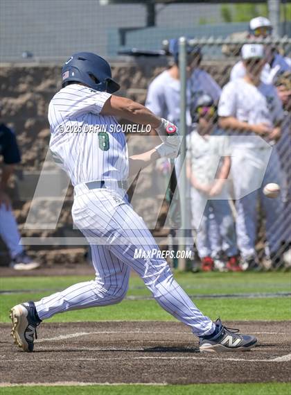 Thumbnail 3 in New Trier vs. Thurston (Coach Bob Invitational) photogallery.