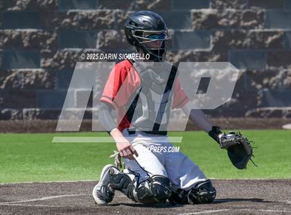 Thumbnail 2 in New Trier vs. Thurston (Coach Bob Invitational) photogallery.