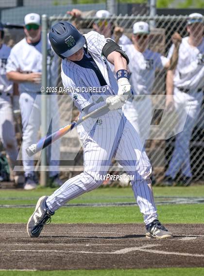 Thumbnail 1 in New Trier vs. Thurston (Coach Bob Invitational) photogallery.