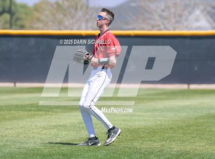Thumbnail 1 in New Trier vs. Thurston (Coach Bob Invitational) photogallery.