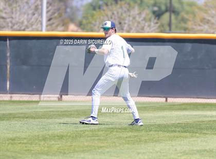 Thumbnail 1 in New Trier vs. Thurston (Coach Bob Invitational) photogallery.