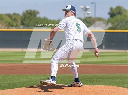 Thumbnail 1 in New Trier vs. Thurston (Coach Bob Invitational) photogallery.