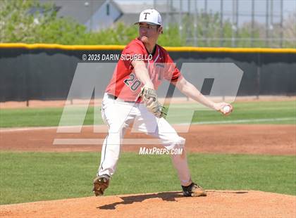 Thumbnail 3 in New Trier vs. Thurston (Coach Bob Invitational) photogallery.