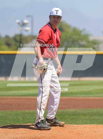 Thumbnail 2 in New Trier vs. Thurston (Coach Bob Invitational) photogallery.