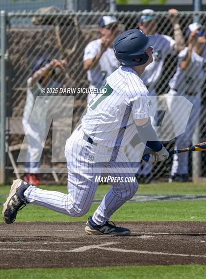 Thumbnail 1 in New Trier vs. Thurston (Coach Bob Invitational) photogallery.