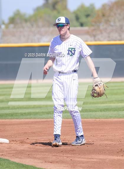 Thumbnail 3 in New Trier vs. Thurston (Coach Bob Invitational) photogallery.