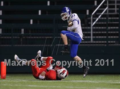 Thumbnail 3 in Geneseo vs. Letchworth (Section 5 Playoff) photogallery.