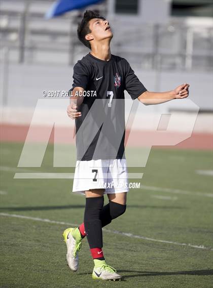 Thumbnail 2 in Muir vs Ayala photogallery.