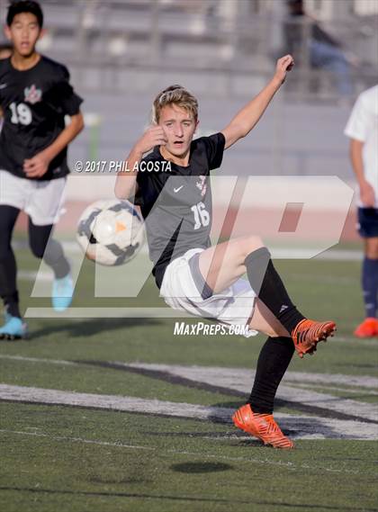 Thumbnail 2 in Muir vs Ayala photogallery.