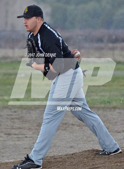 Thumbnail 2 in Tierra Encantada vs. Penasco photogallery.