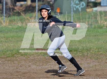 Thumbnail 2 in Tierra Encantada vs. Penasco photogallery.