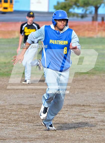 Thumbnail 1 in Tierra Encantada vs. Penasco photogallery.