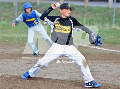 Thumbnail 2 in Tierra Encantada vs. Penasco photogallery.