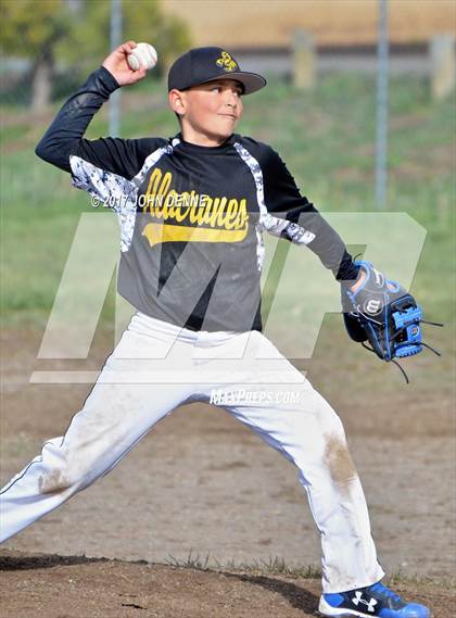 Thumbnail 3 in Tierra Encantada vs. Penasco photogallery.