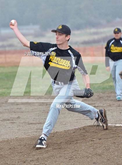 Thumbnail 1 in Tierra Encantada vs. Penasco photogallery.