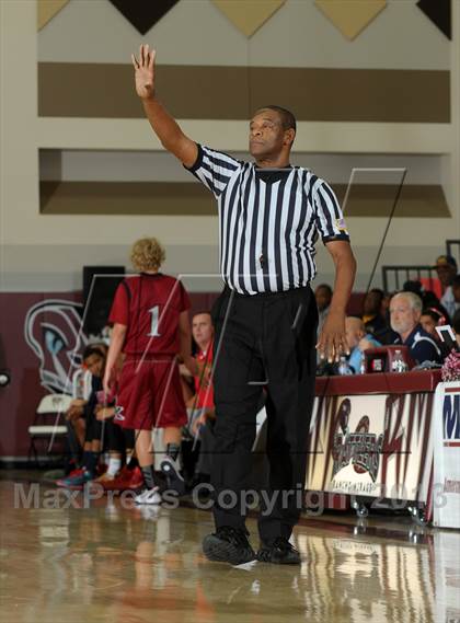 Thumbnail 3 in Rancho Cucamonga vs. King (MaxPreps Holiday Classic) photogallery.