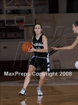 Thumbnail 1 in Longmeadow vs Minnechaug (Spalding Hoophall Classic) photogallery.