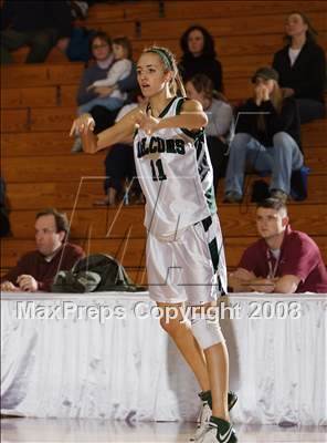 Thumbnail 1 in Longmeadow vs Minnechaug (Spalding Hoophall Classic) photogallery.