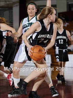 Thumbnail 2 in Longmeadow vs Minnechaug (Spalding Hoophall Classic) photogallery.