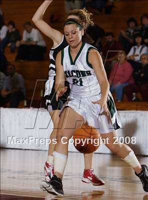 Thumbnail 2 in Longmeadow vs Minnechaug (Spalding Hoophall Classic) photogallery.