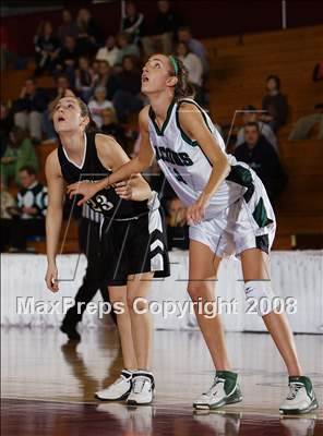 Thumbnail 1 in Longmeadow vs Minnechaug (Spalding Hoophall Classic) photogallery.