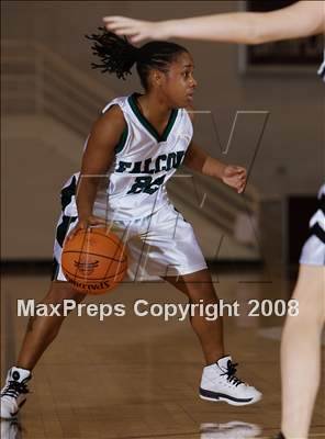 Thumbnail 3 in Longmeadow vs Minnechaug (Spalding Hoophall Classic) photogallery.