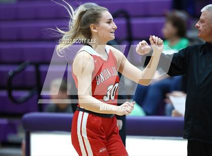 Thumbnail 3 in Union Local vs. Fairland (OHSAA D3 Regional Final) photogallery.