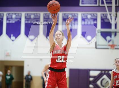Thumbnail 3 in Union Local vs. Fairland (OHSAA D3 Regional Final) photogallery.