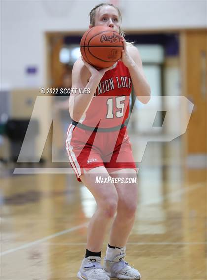 Thumbnail 3 in Union Local vs. Fairland (OHSAA D3 Regional Final) photogallery.